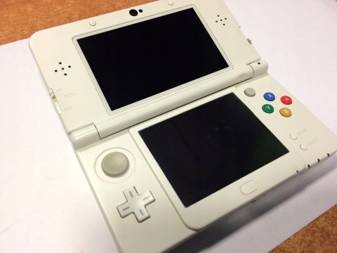 KONSOLA NEW NINTENDO 3DS BIAŁA + RYSIK + USB + COVER PLATE W STYLU ZELDY