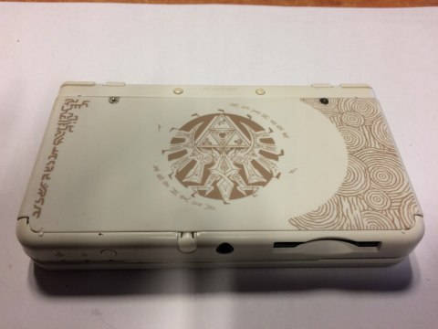 KONSOLA NEW NINTENDO 3DS BIAŁA + RYSIK + USB + COVER PLATE W STYLU ZELDY
