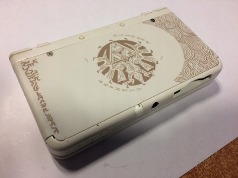 KONSOLA NEW NINTENDO 3DS BIAŁA + RYSIK + USB + COVER PLATE W STYLU ZELDY