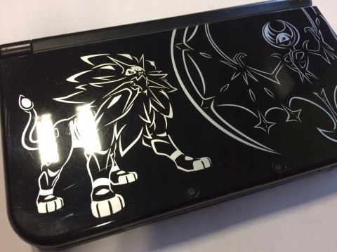 KONSOLA NEW NINTENDO 3DS XL IPS WERSJA SOLGALEO & LUNALA IPS + ETUI