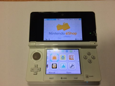 KONSOLA NINTENDO 3DS BIAŁA + ŁADOWARKA + RYSIK + PUDEŁKO