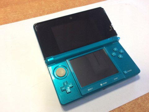 KONSOLA NINTENDO 3DS NIEBIESKA + 10 RETRO GIER + ŁAD + DOCK + PUDEŁKO