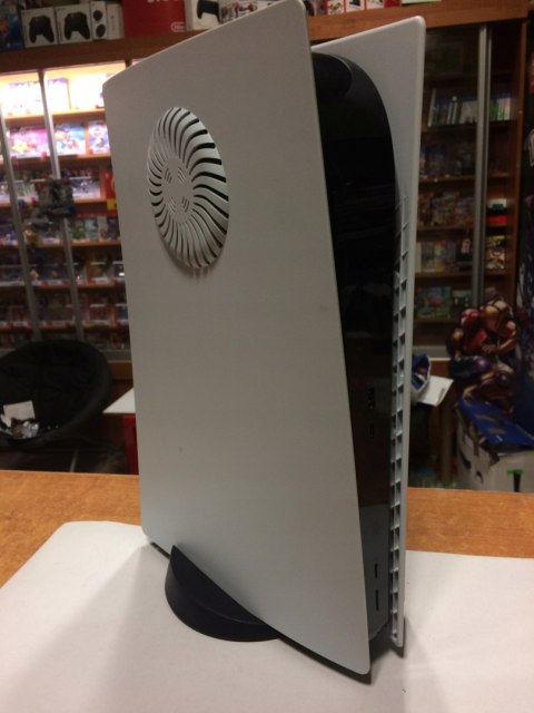 KONSOLA SONY PLAYSTATION 5 825GB Z NAPĘDEM BLU-RAY + 2 GRY + PAD