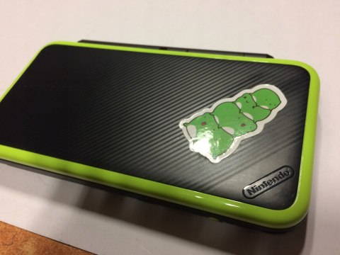 ZADBANA KONSOLA NEW NINTENDO 2DS XL CZARNO-ZIELONA + MARIO KART 7 + ETUI