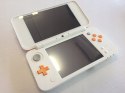 KONSOLA NEW NINTENDO 2DS XL BIAŁO-POMARAŃCZKOWA + +RYSIK