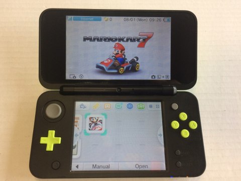 KONSOLA NEW NINTENDO 2DS XL CZARNO-ZIELONA + GRA MARIO KART 7