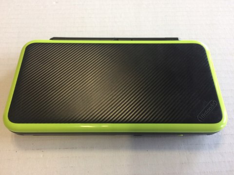 KONSOLA NEW NINTENDO 2DS XL CZARNO-ZIELONA + GRA MARIO KART 7