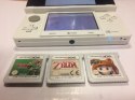 KONSOLA NINTENDO 3DS BIAŁA + ŁADOWARKA + RYSIK + ETUI + 2 ZELDY + MARIO