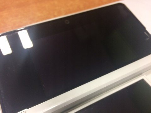 KONSOLA NINTENDO 3DS BIAŁA + ŁADOWARKA + RYSIK + ETUI + 2 ZELDY + MARIO