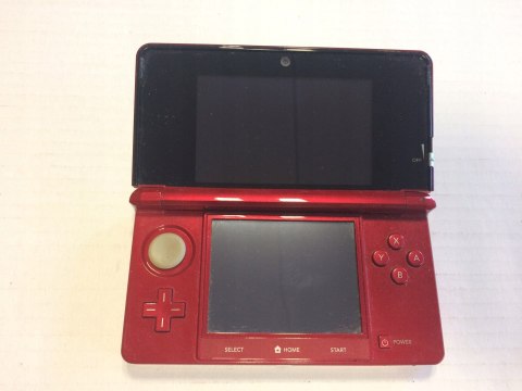 KONSOLA NINTENDO 3DS CZERWONA + KARTA PAMIĘCI + ŁADOWARKA