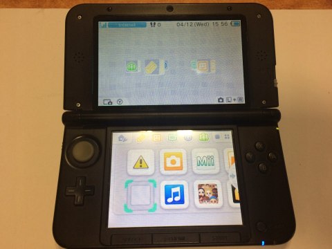 KONSOLA NINTENDO 3DS XL NIEBIESKA/SREBRNA + ŁADOWARKA + PUDEŁKO + RYSIK