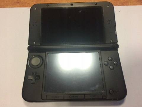 KONSOLA NINTENDO 3DS XL NIEBIESKA/SREBRNA + ŁADOWARKA + PUDEŁKO + RYSIK