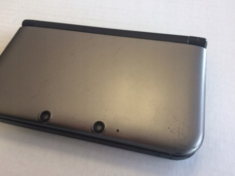 KONSOLA NINTENDO 3DS XL SREBRNA + GRA MARIO KART 7 + PUDEŁKO