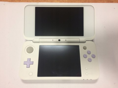 PIĘKNA ZADBANA KONSOLA NINTENDO 2DS XL W KOLORZE LAWENDOWYM + GRA TOMODACHI