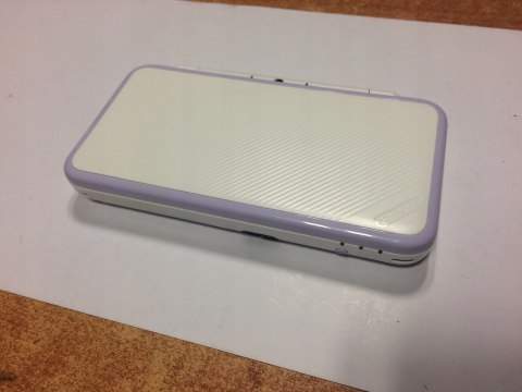 PIĘKNA ZADBANA KONSOLA NINTENDO 2DS XL W KOLORZE LAWENDOWYM + GRA TOMODACHI