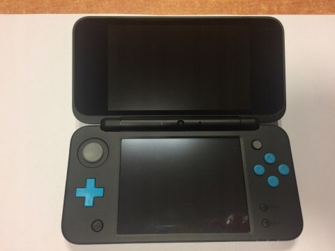 ZADBANA KONSOLA NEW NINTENDO 2DS XL NIEBIESKO-CZARNA + USB + ETUI