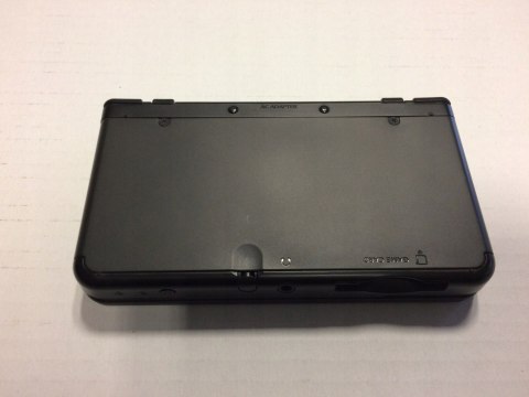 BARDZO ŁADNA KONSOLA NEW NINTENDO 3DS CZARNA + RYSIK + PUDEŁKO
