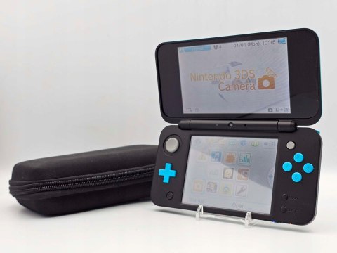 IDEALNA KONSOLA NEW NINTENDO 2DS XL NIEBIESKO-CZARNA + RYSIK + PUDEŁKO
