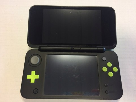 KONSOLA NEW NINTENDO 2DS XL CZARNO-ZIELONA + MARIO KART 7 + ETUI