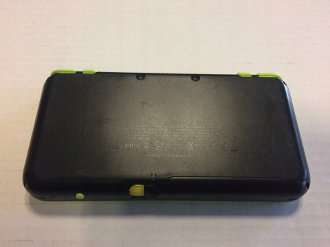 KONSOLA NEW NINTENDO 2DS XL CZARNO-ZIELONA + MARIO KART 7 + ETUI