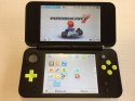KONSOLA NEW NINTENDO 2DS XL CZARNO-ZIELONA + MARIO KART 7 + GRIP
