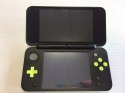 KONSOLA NEW NINTENDO 2DS XL CZARNO-ZIELONA + MARIO KART 7 + GRIP
