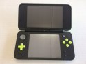KONSOLA NEW NINTENDO 2DS XL CZARNO-ZIELONA + RYSIK + ŁADOWARKA