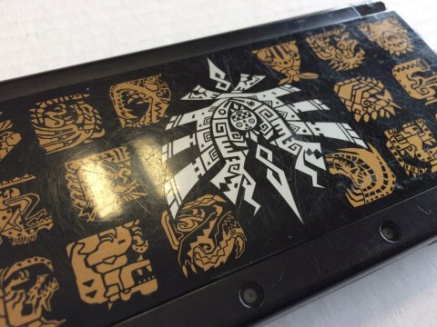 KONSOLA NEW NINTENDO 3DS CZARNA + RYSIK + USB + COVER PLATE MONSTER HUNTER