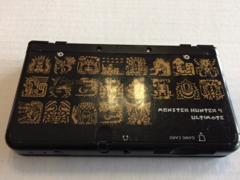 KONSOLA NEW NINTENDO 3DS CZARNA + RYSIK + USB + COVER PLATE MONSTER HUNTER