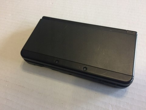 KONSOLA NEW NINTENDO 3DS CZARNA + RYSIK + USB + ETUI MARIO