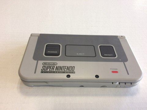 KONSOLA NEW NINTENDO 3DS XL SNES EDITION + ETUI + RYSIK + USB