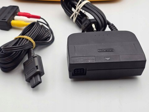 KONSOLA NINTENDO 64 POKEMON PIKACHU EDITION N64 + EXPANSION MEMORY PAK