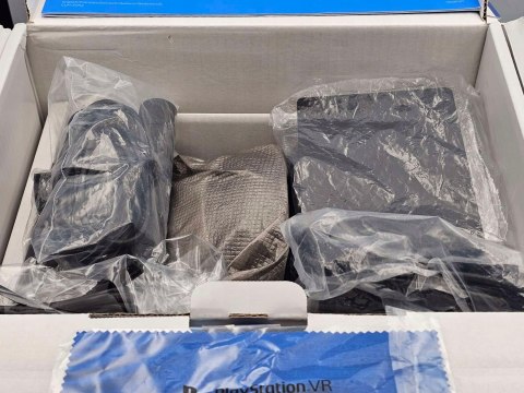 IDEALNE GOGLE SONY PLAYSTATION VR V2 PS4 + KAMERA V2 + 2x MOVE + 3 GRY