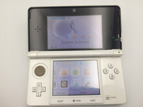 KONSOLA NINTENDO 3DS BIAŁA + MARIO 3D LAND - KOMPLET W PUDEŁKU