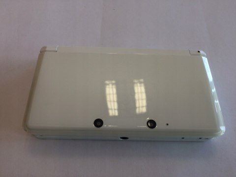 KONSOLA NINTENDO 3DS BIAŁA + RYSIK + KARTA PAMIĘCI + ŁADOWARKA + ETUI
