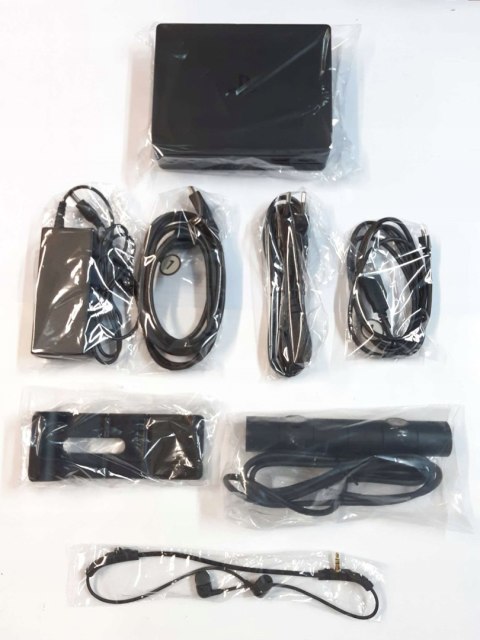 ZADBANY ZESTAW SONY PLAYSTATION VR V2 PS4/PS5 + KAMERA V2 + 2x MOVE + 3 GRY