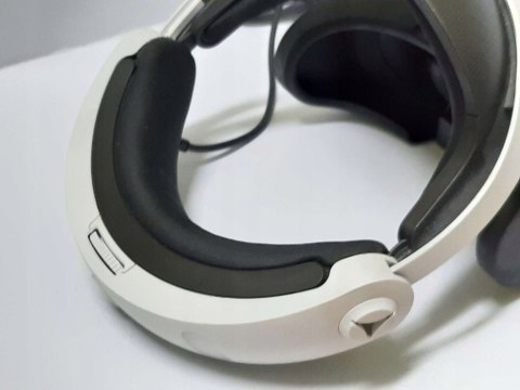 ZADBANY ZESTAW SONY PLAYSTATION VR V2 PS4/PS5 + KAMERA V2 + 2x MOVE + 3 GRY