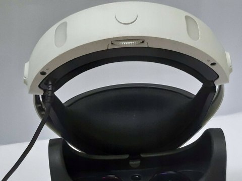 ZADBANY ZESTAW SONY PLAYSTATION VR V2 PS4/PS5 + KAMERA V2 + 2x MOVE + 3 GRY