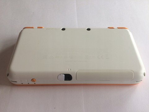 KONSOLA NEW NINTENDO 2DS XL BIAŁO-POMARAŃCZKOWA + RYSIK + ETUI