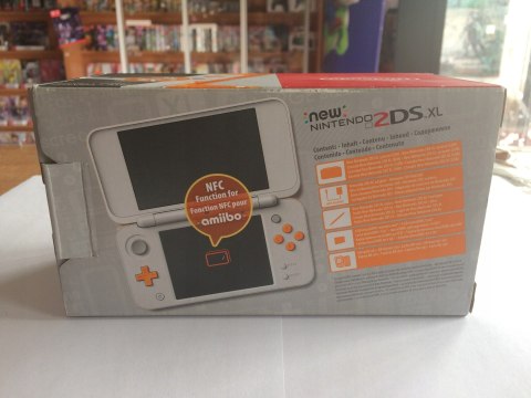 KONSOLA NEW NINTENDO 2DS XL BIAŁO-POMARAŃCZKOWA + RYSIK + PUDEŁKO