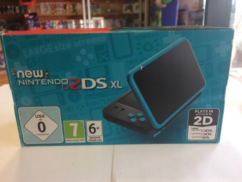 KONSOLA NEW NINTENDO 2DS XL NIEBIESKO-CZARNA + ŁADOWARKA + RYSIK