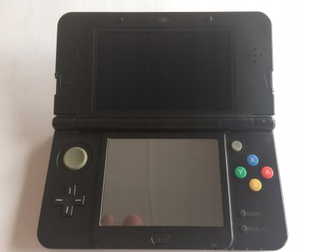 KONSOLA NEW NINTENDO 3DS CZARNA + KARTA PAMIĘCI + USB