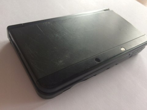 KONSOLA NEW NINTENDO 3DS CZARNA + KARTA PAMIĘCI + USB