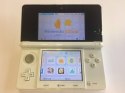 KONSOLA NINTENDO 3DS BIAŁA + ŁADOWARKA + PUDEŁKO
