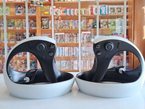 ZADBANE GOGLE SONY PLAYSTATION VR2 PS5 + KONTROLERY + SŁUCHAWKI ZADBANE GOGLE SONY PLAYSTATION VR2 PS5 + KONTROLERY + SŁUCHAWKI