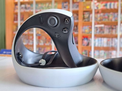 ZADBANE GOGLE SONY PLAYSTATION VR2 PS5 + KONTROLERY + SŁUCHAWKI ZADBANE GOGLE SONY PLAYSTATION VR2 PS5 + KONTROLERY + SŁUCHAWKI