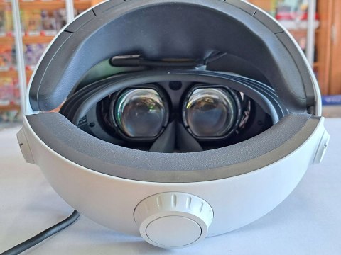 ZADBANE GOGLE SONY PLAYSTATION VR2 PS5 + KONTROLERY + SŁUCHAWKI ZADBANE GOGLE SONY PLAYSTATION VR2 PS5 + KONTROLERY + SŁUCHAWKI