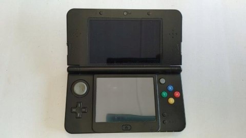 KONSOLA NEW NINTENDO 3DS + COVER PLATE POKEMON PIKACHU + RYSIK KONSOLA NEW NINTENDO 3DS + COVER PLATE POKEMON PIKACHU + RYSIK