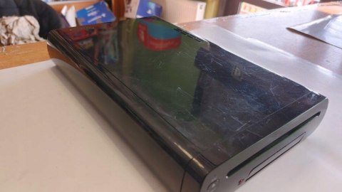 NINTENDO WII U 32GB + GAMEPAD + 7 GIER ( W TYM 4 MARIO ) NINTENDO WII U 32GB + GAMEPAD + 7 GIER ( W TYM 4 MARIO )