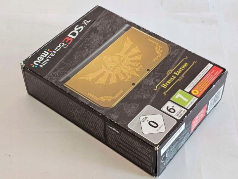 BARDZO ŁADNA KONSOLA NEW NINTENDO 3DS XL ZELDA HYRULE EDITION BARDZO ŁADNA KONSOLA NEW NINTENDO 3DS XL ZELDA HYRULE EDITION
